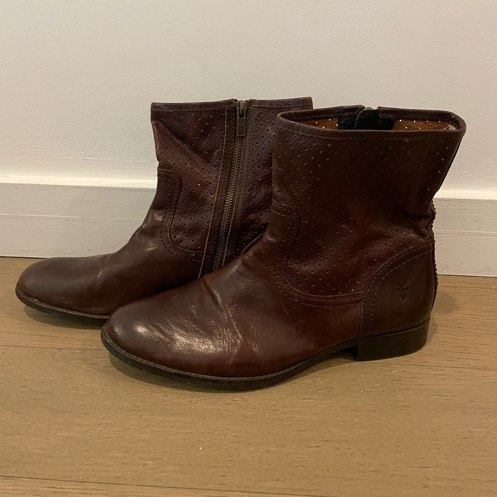 Frye Whiskey Melissa Perforated Leather Ankle Boots/Booties